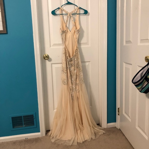 Beautiful mermaid fit prom dress - Picture 5 of 8